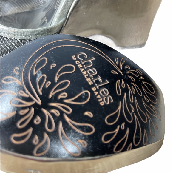 NWOT Charles David Silver Wedge with Silver Mesh Band & Solid Silver Heel - Picture 6 of 6